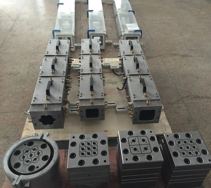PVC 5G通讯管模具
