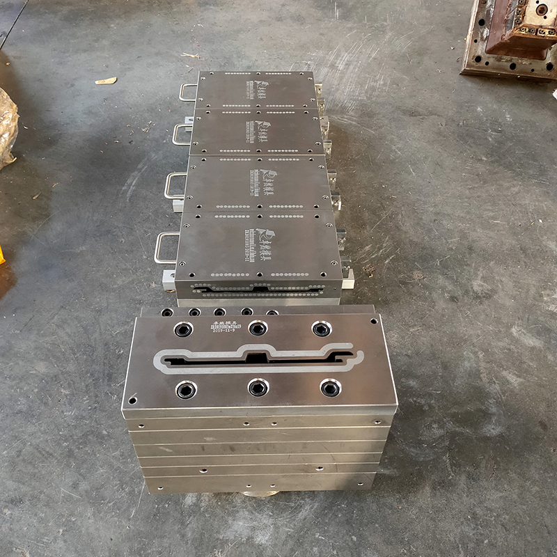 PVC发泡门框